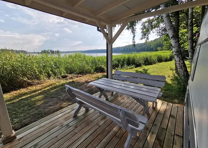 Camp Pod Debem Campeggio *