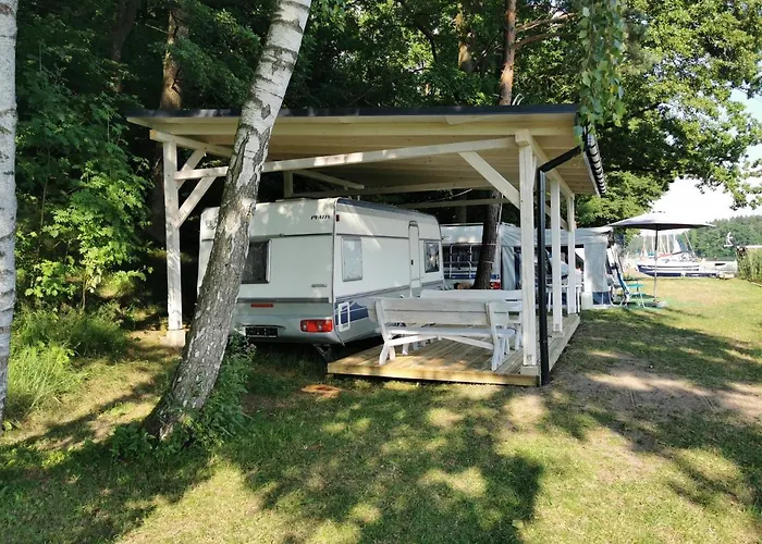 Camp Pod Debem Kamp alanı Ruciane-Nida