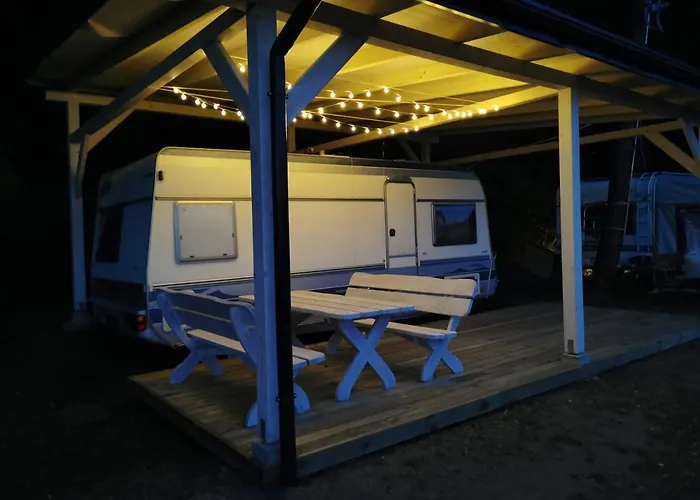 Camp Pod Debem Kamp alanı Ruciane-Nida